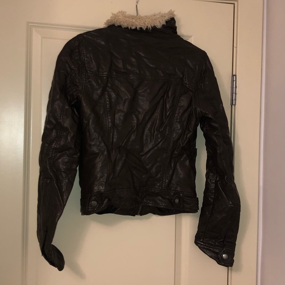 Hollister Brown Faux Leather Jacket. Vintage style - Picture 6 of 6